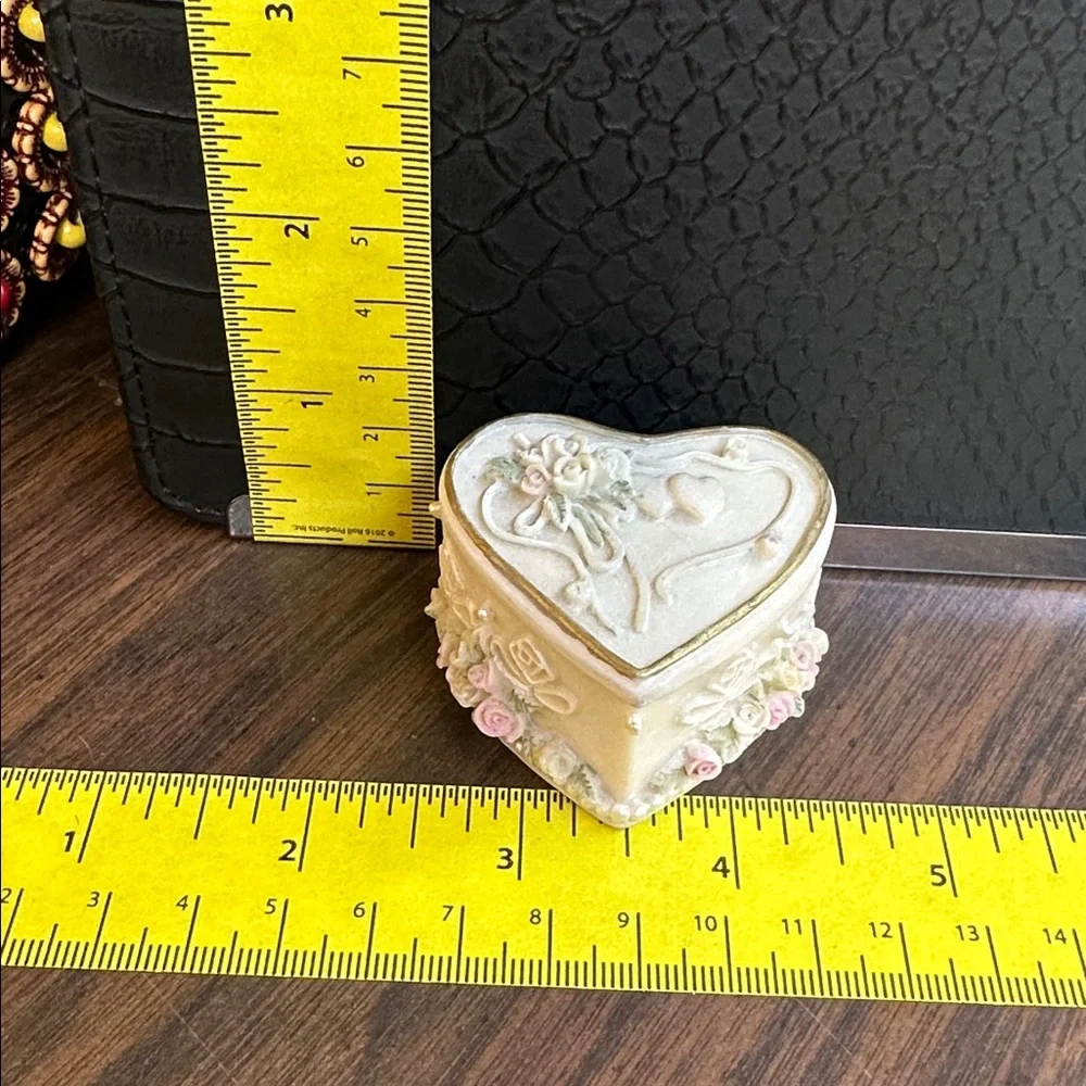 Heart-Shaped Floral Trinket Box with Roses and Ribbons. Very small 2x2x1